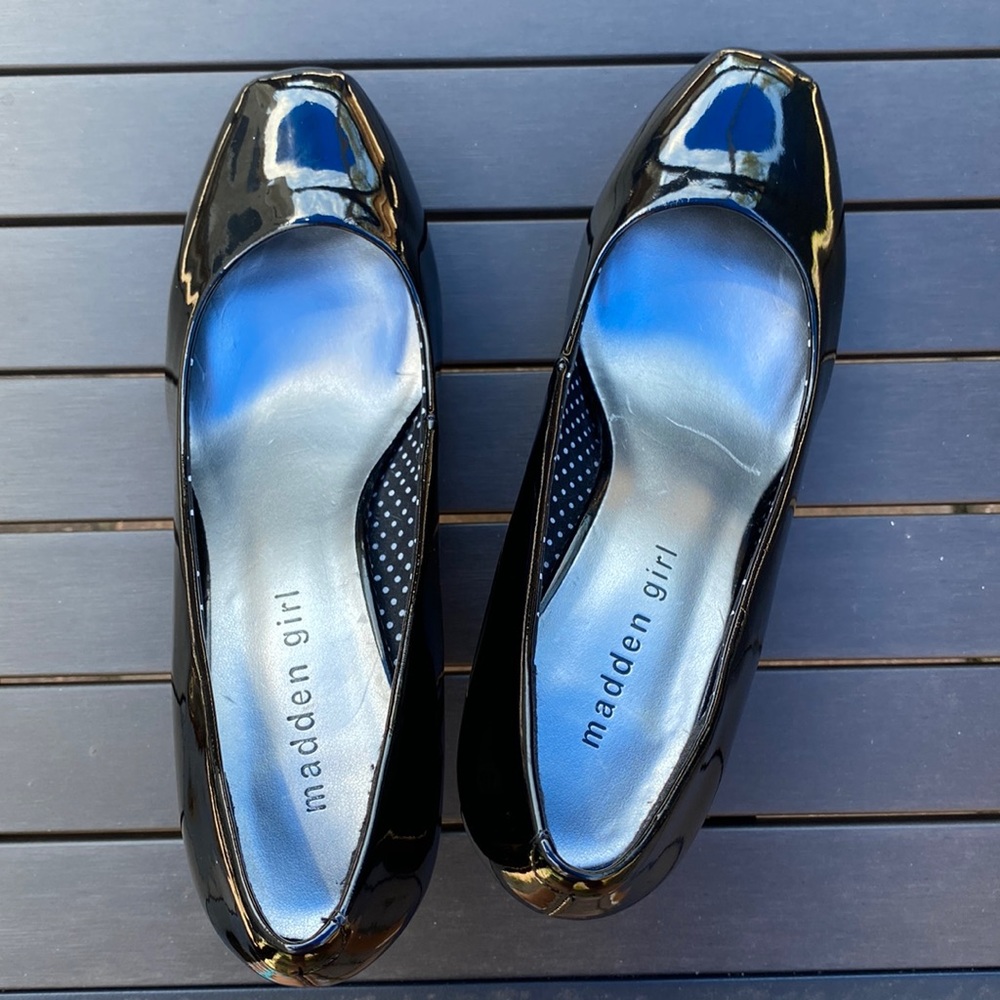 Madden girl black patent pump size 7